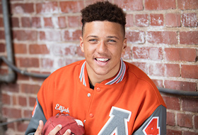 Atascadero High School Football Jock Senior Picture - Outdoor Senior Portrait - Studio 101 West Photography