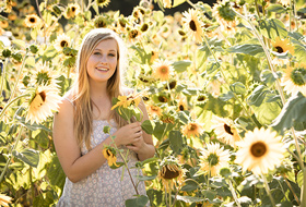 Atascadero High School Senior Portrait - Sunflower Senior Portrait - Studio 101 West Photography